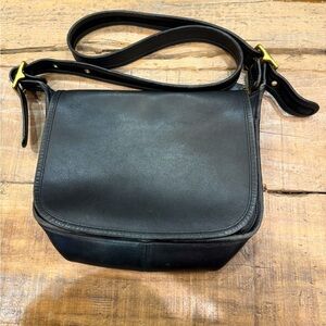 Vintage 90s Black Coach Patricia Legacy 9951  Saddle Flap Bag Crossbody Purse